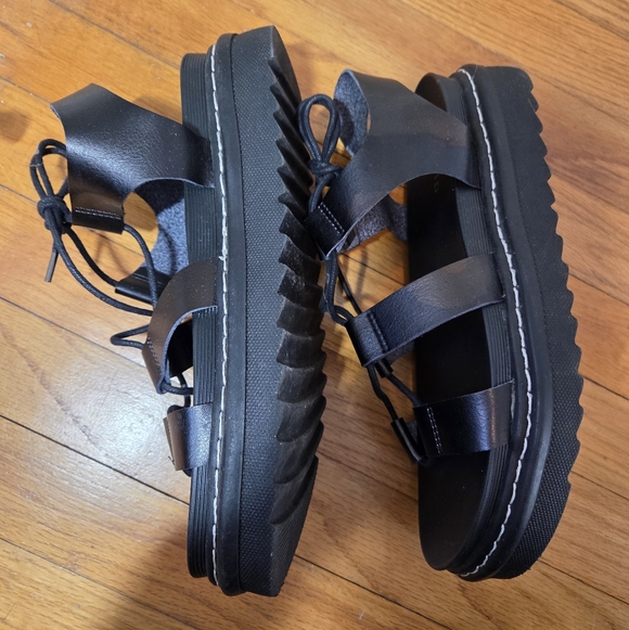 Torrid Black lace-up gladiator strappy sandals size 9 wide width white stitching - Picture 7 of 16